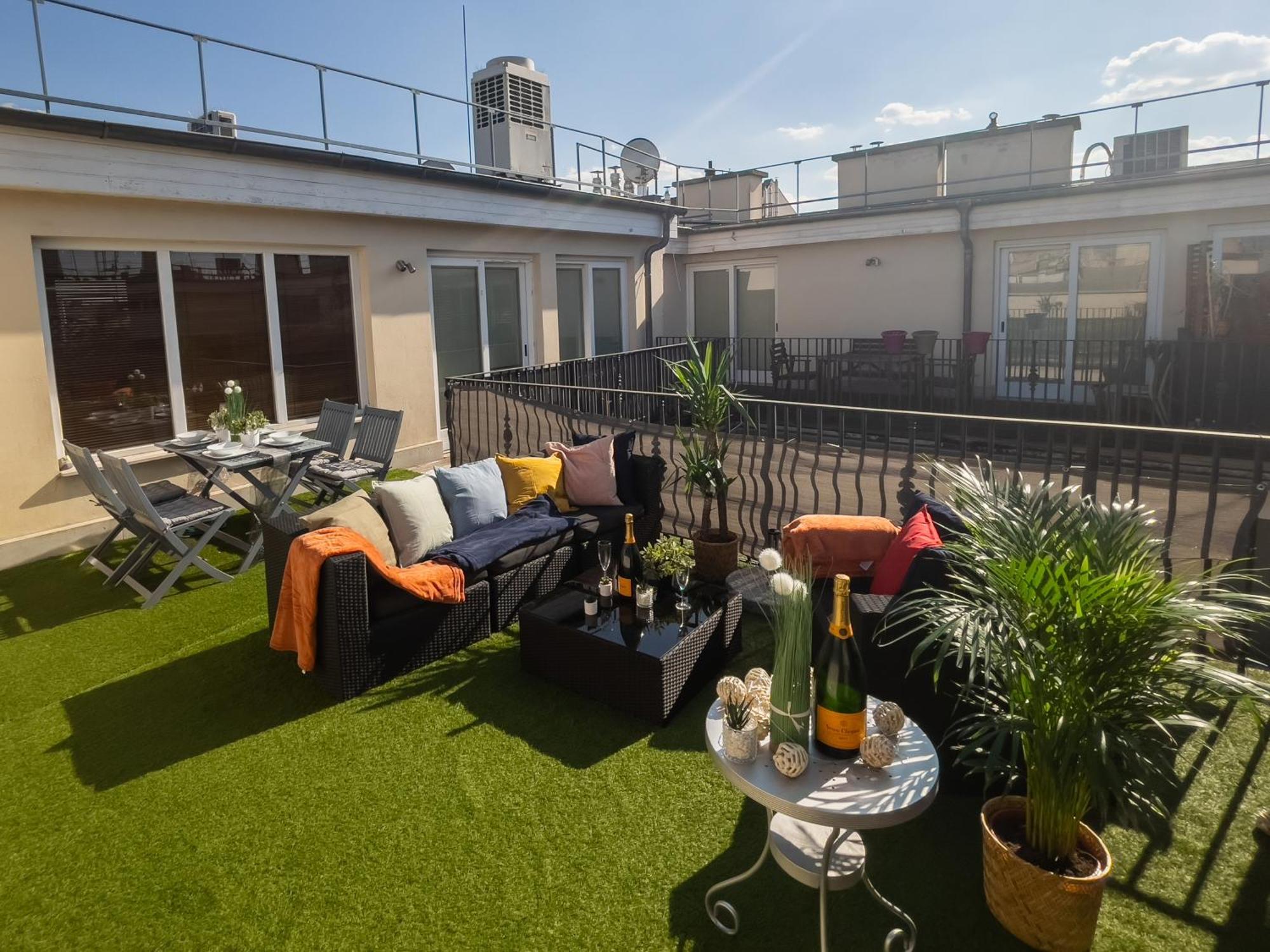 Luxurious Penthouse In The Heart Of Budapest Bagian luar foto