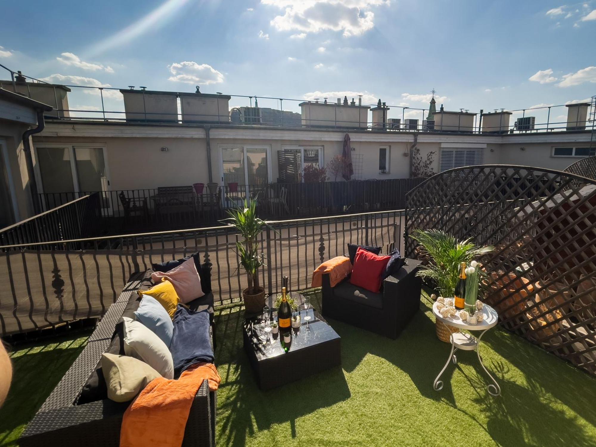 Luxurious Penthouse In The Heart Of Budapest Bagian luar foto