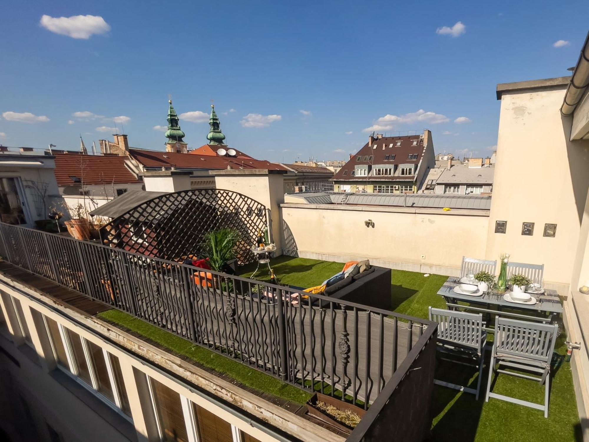 Luxurious Penthouse In The Heart Of Budapest Bagian luar foto